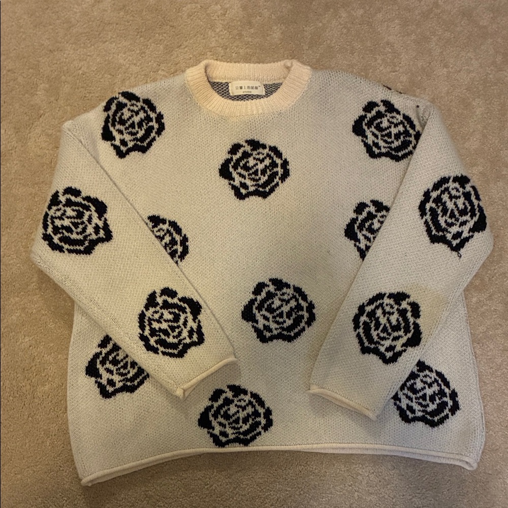 M.STUDIO Cream and Black Knit Sweater